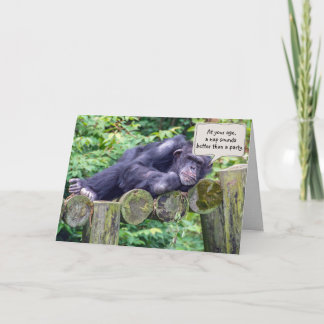 Tarjeta chimpancé somnoliento por cumpleaños humorístico
