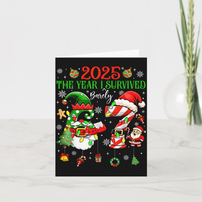 Tarjeta Christmas 2025 The Year I Barely Survived Six Seve (Anverso)