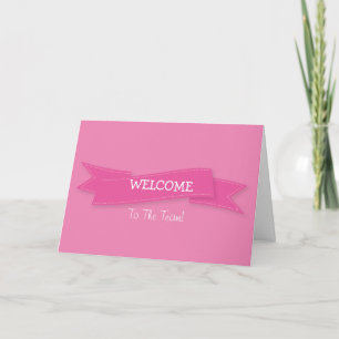 Tarjeta Cinta rosa con bienvenida de borde blanco