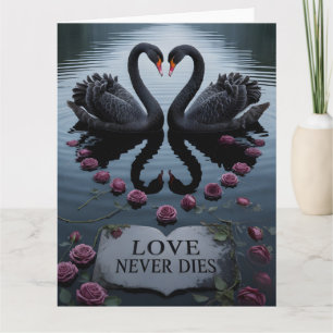 Tarjeta Cisnes negros románticos reflejo del corazón con t