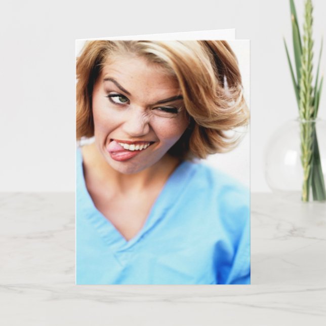 Tarjeta Cita graciosa de la hermana diciendo - sonrío porq (Anverso)