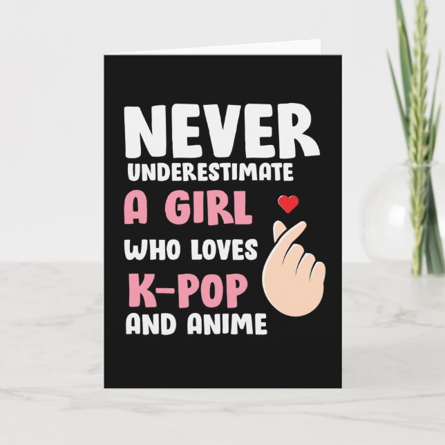 Tarjeta Citas de anime y K-pop: Nunca subestimes a un Chic (Anverso)