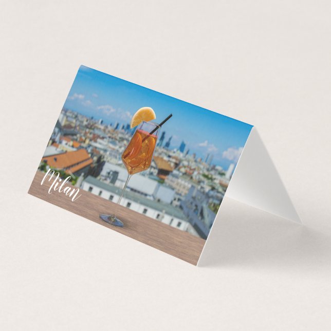 Tarjeta Cóctel Spritz en una mesa con vista a Milán (Anverso)