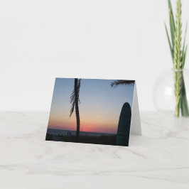 Tarjeta Colorido atardecer tropical sobre protección en bl