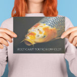 Tarjeta Colorido Carp Fish Funny Cumpleaños<br><div class="desc">Tarjeta de cumpleaños humorística para todos los que muestra la foto de un gran pez carpa colorido deseando la historia de un cumpleaños. Seleccione el estilo de acabado de la tarjeta.</div>