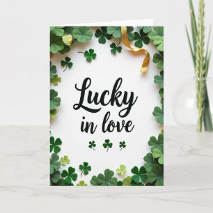 Tarjeta con patrón de amor de trébol