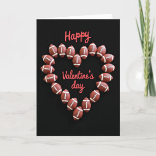 Tarjeta con patrón de corazón de balones de fútbol