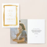 Tarjeta Con Relieve Metalizado Amor y gracias Boda de oro moderno gracias<br><div class="desc">Un atrevido y moderno billete de agradecimiento doblado con marco pintado de oro y texto de Relieve metalizado de personalizable. El interior resalta una foto del cliente y un mensaje personal, ambos extraíbles si no desea incluir uno o ambos de estos elementos. Por Stacey Meacham, esta invitación forma parte de...</div>