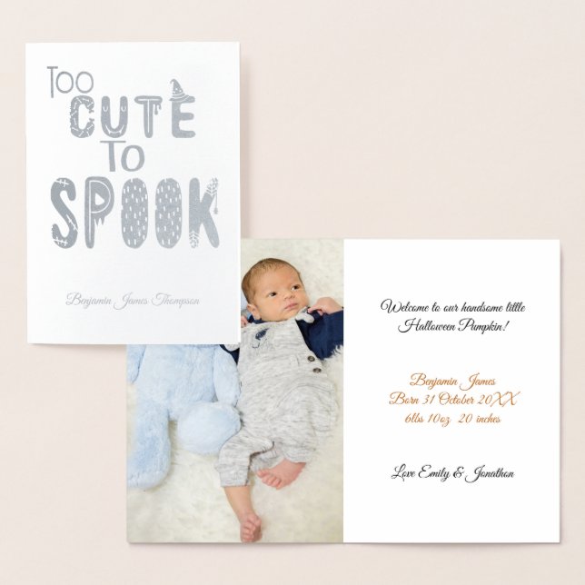 Tarjeta Con Relieve Metalizado Anuncian foto bebé de Halloween demasiado adorable (Demostración)