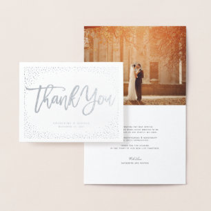 Tarjeta Con Relieve Metalizado Confetti Dots Moda Brush Script Boda Gracias