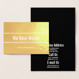 Tarjeta Con Relieve Metalizado Elegante negro y oro que hemos movido la Invitació