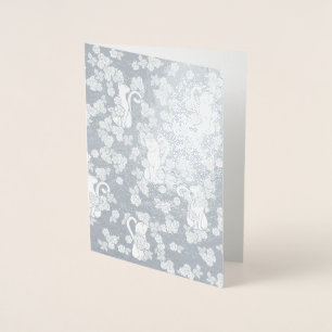 Tarjeta Con Relieve Metalizado Flores de gato blancas