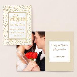 Tarjeta Con Relieve Metalizado Foto Save the Date Gold Tipography