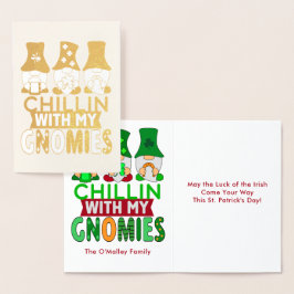 Tarjeta Con Relieve Metalizado Gracioso Chillin con mis gnomies St Patricks Day G