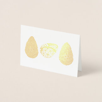 Tarjeta Con Relieve Metalizado Huevos de Pascua cubiertos de diferentes colores y