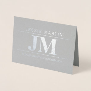 Tarjeta Con Relieve Metalizado Moderno Profesional Audaz Blanco Gris y Plata