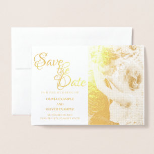 Tarjeta Con Relieve Metalizado Pareja de recién casados besándose en monocromo