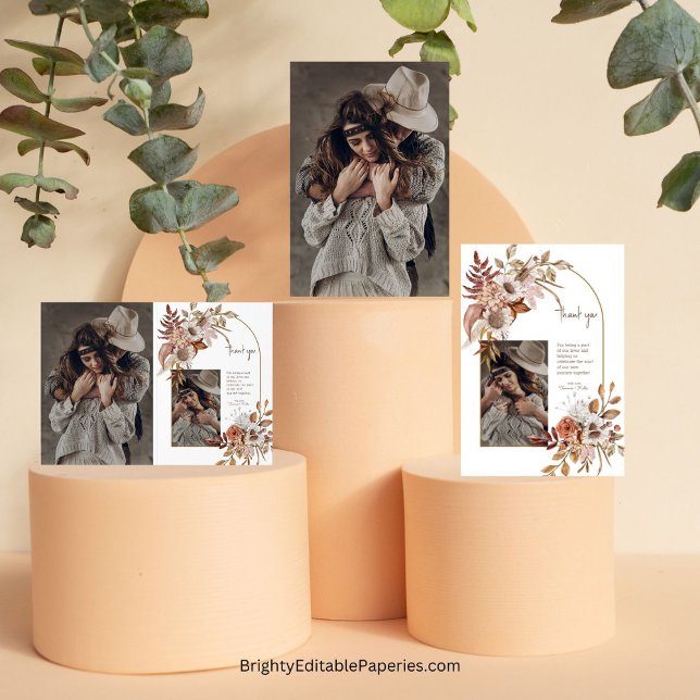 Tarjeta Con Relieve Metalizado Relieve metalizado Boho Cowboy y Bride Boda Gracia (Western elegance, heartfelt thanks.)
