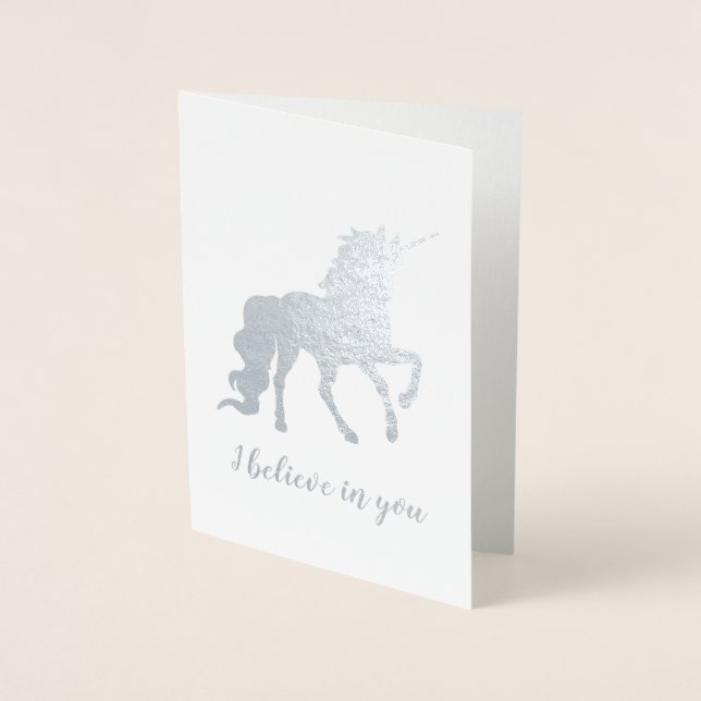 Tarjeta Con Relieve Metalizado Yo creo en ti Unicornio de Plata (Anverso)