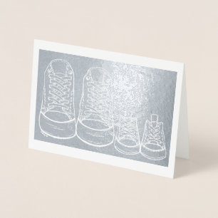 Tarjeta Con Relieve Metalizado Zapatos de bebé Recién nacido de felicitaciones de