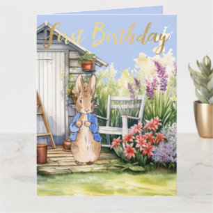 Tarjeta Conejo clásico en el jardín Cumpleaños 1