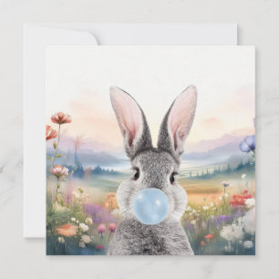 Tarjeta Conejo soplando chicle azul con flores silvestres