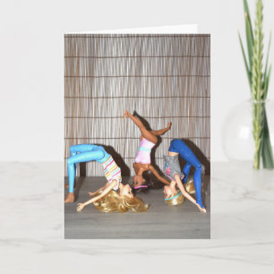 Tarjeta Conozca a los Chicas del gimnasio.