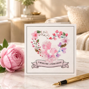 Tarjeta Corazón floral con mamá e hijo para el Día de la M