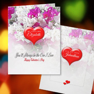 Tarjeta Corazón rojo intenso de San Valentín sobre floral 