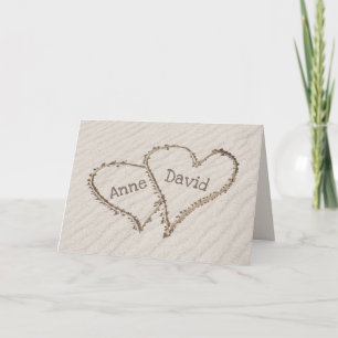 Tarjeta Corazones de playa de aniversario con nombres