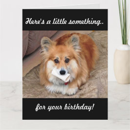 Tarjeta Corgi de cumpleaños divertida con hueso