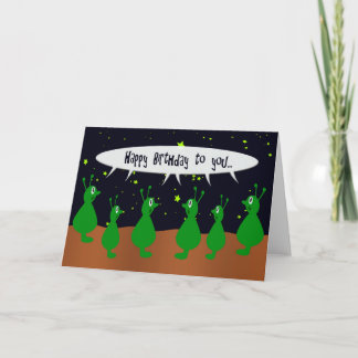 Tarjeta Coro alienígena cantando Feliz cumpleaños