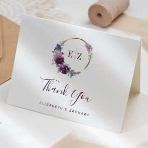 Tarjeta Corona floral púrpura con monograma Agradecimiento