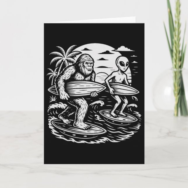 Tarjeta Criptid divertido Bigfoot alienígena surfeando pla (Anverso)