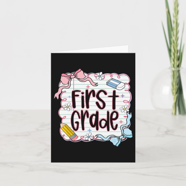 Tarjeta Cuaderno Rosa de Regreso a Clases de Primer Grado  (Anverso)