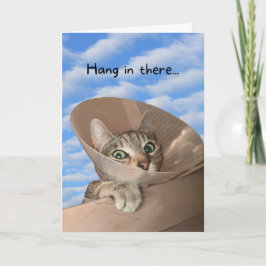 Tarjeta Cuelga ahí el gato en Cone Funny se pone bien