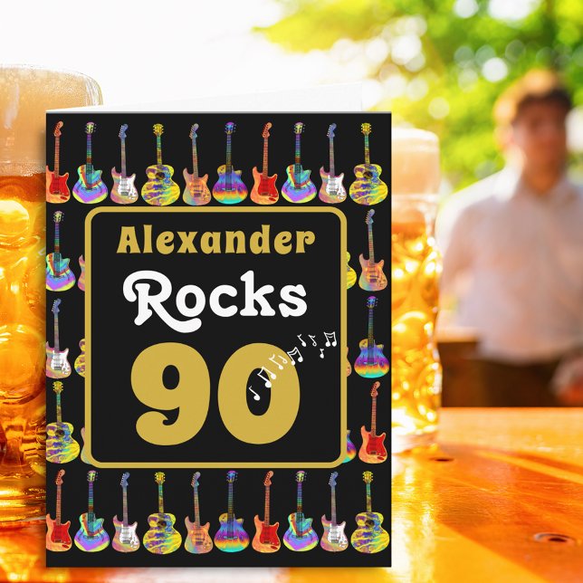Tarjeta Cumpleaños 90 Retro Groovy Guitarra Personalizada (Music lovers Guitar 90th birthday personalized name rocks 90 black & gold rock and roll folded card)