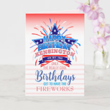 Cumpleaños caprichoso del 4 de julio con fuegos ar