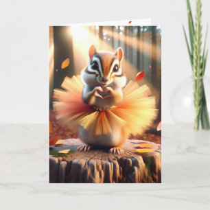 Tarjeta Cumpleaños Chipmunk usando un Tutu en un árbol