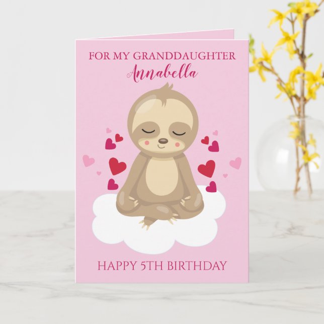 Tarjeta Cumpleaños de la Nieta Sloth (flor amarilla)