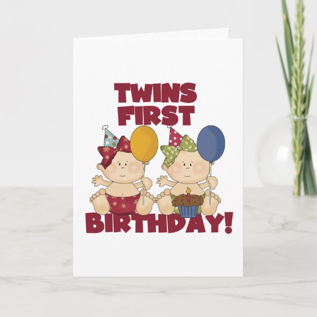 Tarjeta Cumpleaños de los gemelos - Chicas camisetas y reg (Anverso)