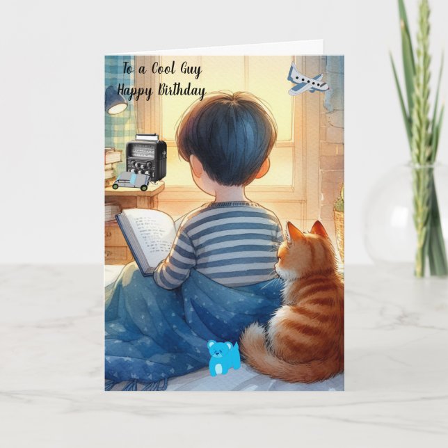 Tarjeta Cumpleaños de niño leyendo libros con gato  (Anverso)