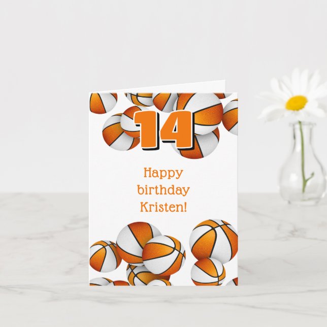 Tarjeta cumpleaños de niños con baloncesto blanco naranja (Planta pequeña)