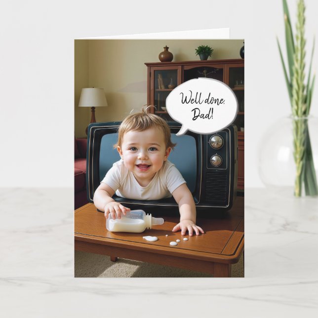 Tarjeta Cumpleaños de papá con bebé arrastrándose fuera de (Anverso)