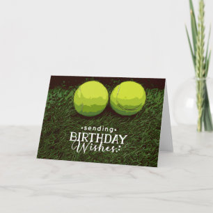 Tarjeta Cumpleaños de tenis con una pelota sobre hierba ve