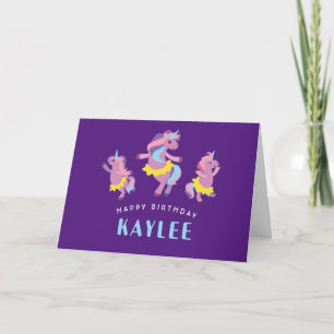Tarjeta Cumpleaños de Unicornio con danza real púrpura y r