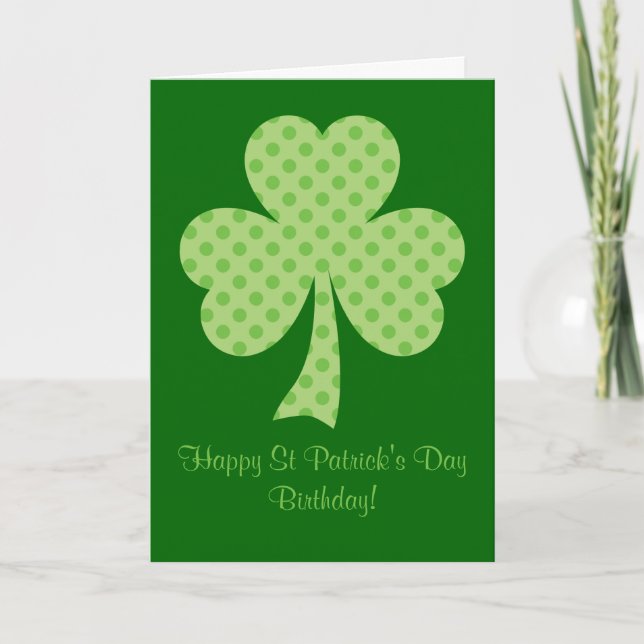 Tarjeta Cumpleaños del día del St Patricks de los lunares (Anverso)