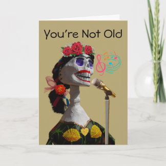 Tarjeta Cumpleaños divertida con el canto de Lady Skeleton