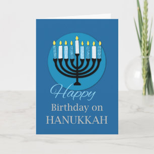 Tarjeta Cumpleaños en Hanukkah Menorah en azul oscuro