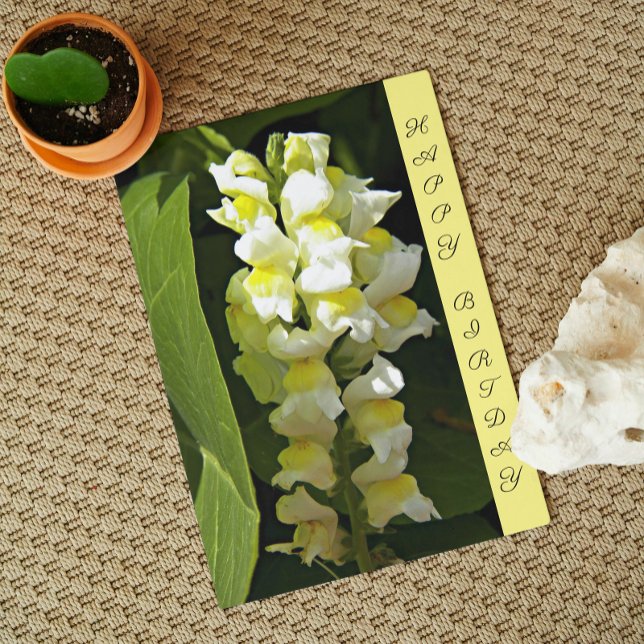 Tarjeta Cumpleaños floral de Snapdragons amarillas (In Situ)